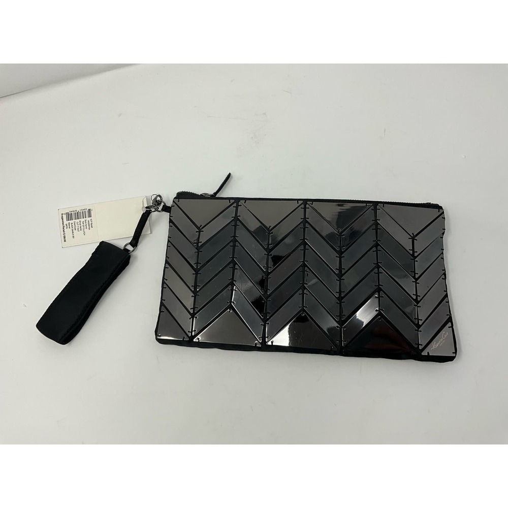 Kenneth Cole Women's Black Inner Zipper Pocket Geometric Hand Clutch Purse‎